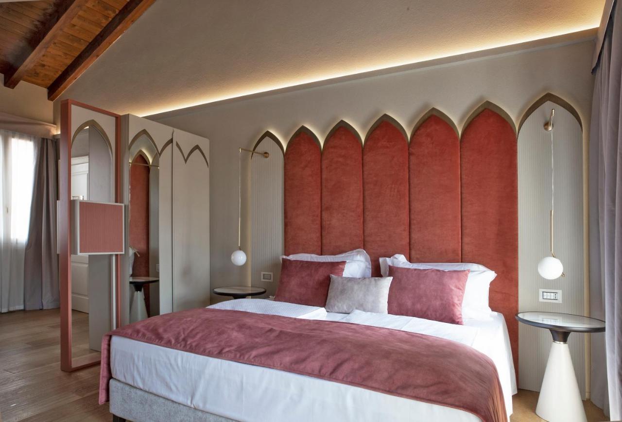 Отель Relais Balcone Di Giulietta Верона Экстерьер фото A room at the hotel