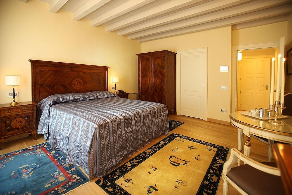 Отель Relais Balcone Di Giulietta Верона Экстерьер фото A bedroom